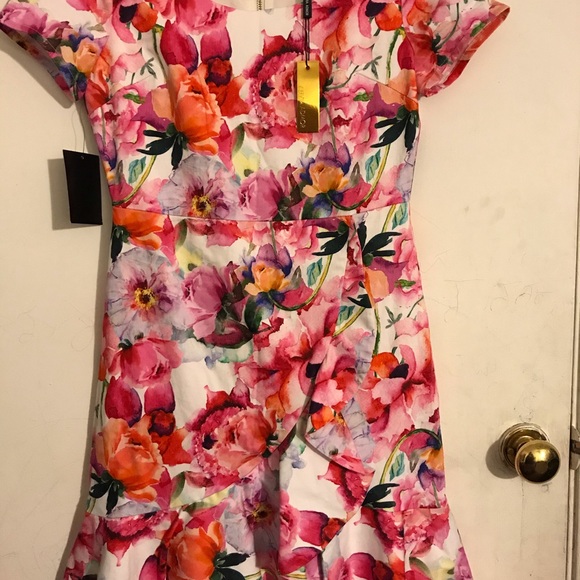 Floral Blooms Dress by Alexia Admor - Picture 5 of 10